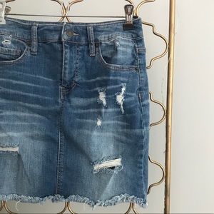 Mid-Thigh Denim Skirt